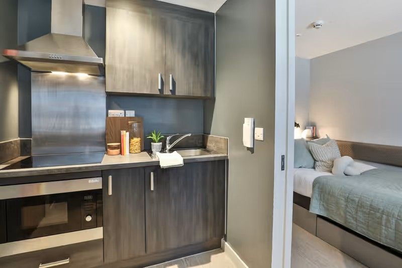 Classic Bigger Studio - Fixed Window